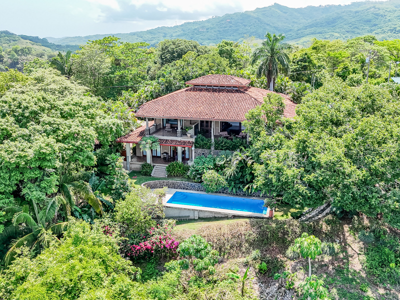 Beachfront vs. Mountain Properties in Costa Rica: Pros and Cons