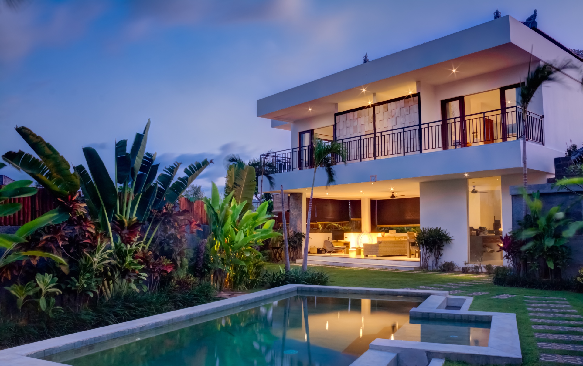 Moving to Costa Rica? How to Avoid the Canada Double Taxation Trap