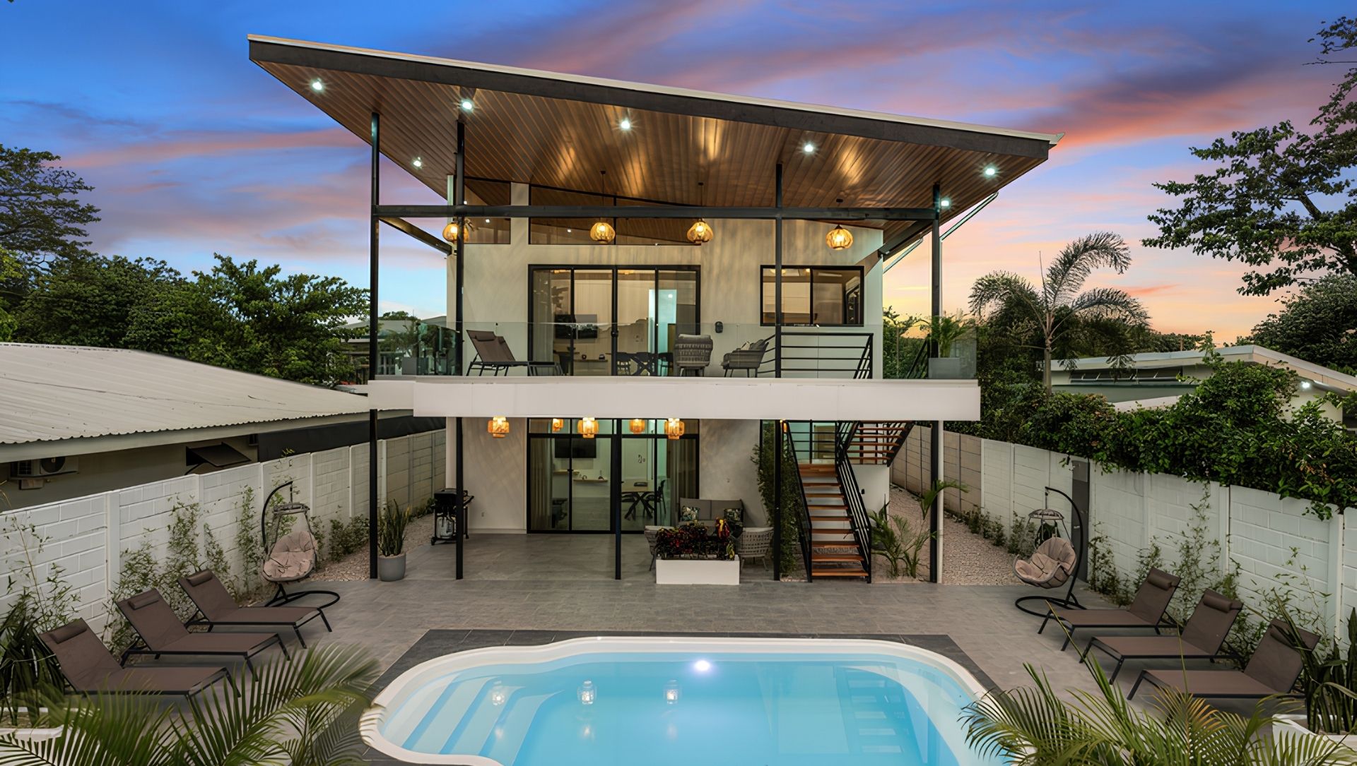 Beachfront Property in Costa Rica: What Buyers Need to Know Before Purchasing